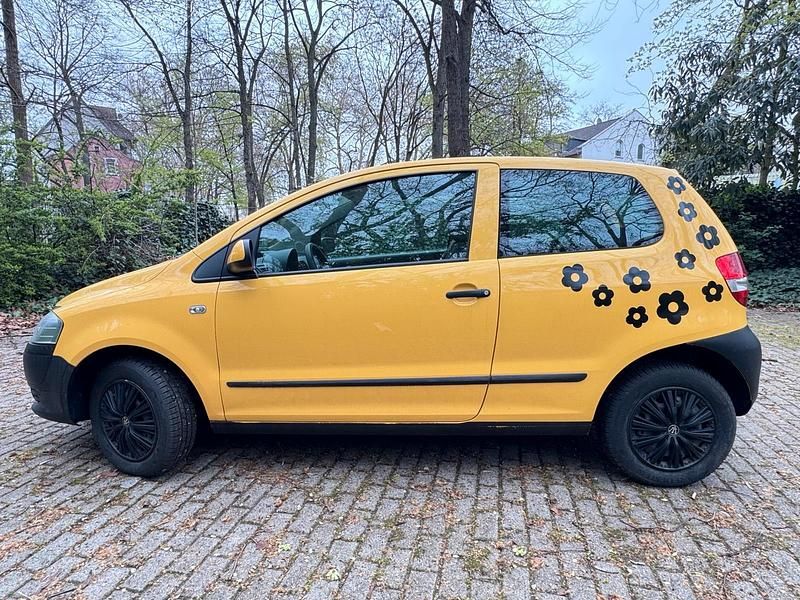 Gebraucht VW Fox 55 PS (40 kW) 2005 Gelb Kleinwagen