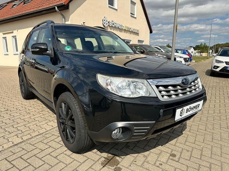 Schwarz Gebraucht 2013 Subaru Forester Exclusive+ SUV | 10.990 € (Teuer) - Bild 1/4