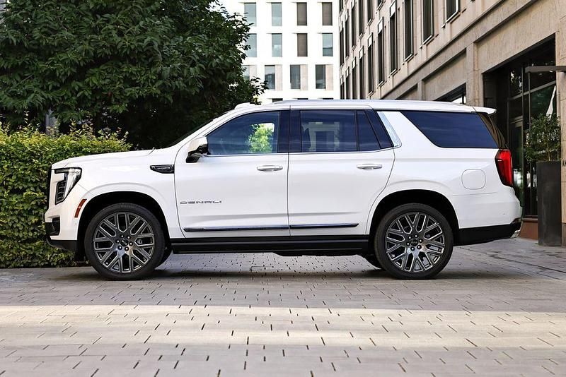 Neu GMC Yukon 439 PS (322 kW) 2025 Onyx black SUV