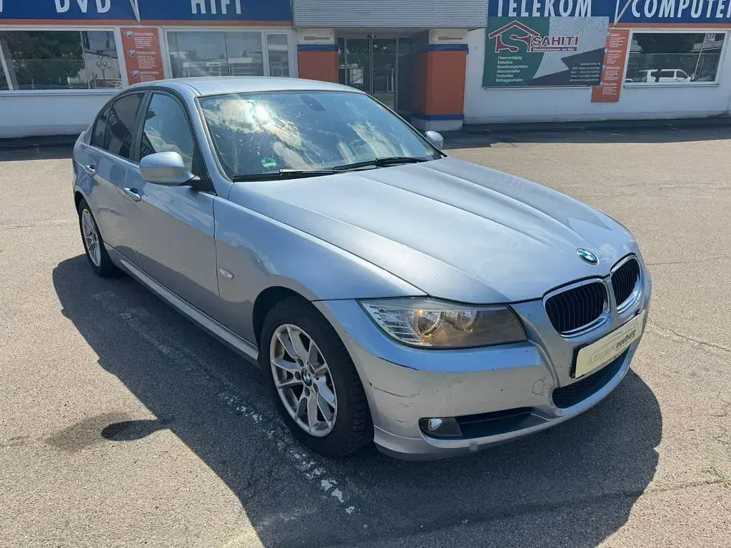 Gebraucht BMW 318 Comfort Edition 143 PS (105 kW) 2010 Blau Limousine