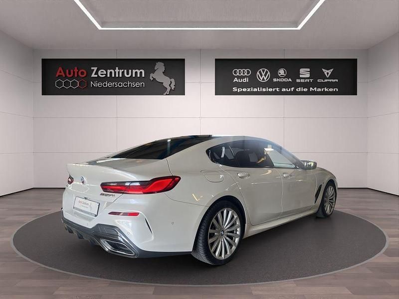 Weiß Gebraucht 2022 BMW M850 M Sport Coupé | 61.970 € (Fairer Preis) - Bild 1/4
