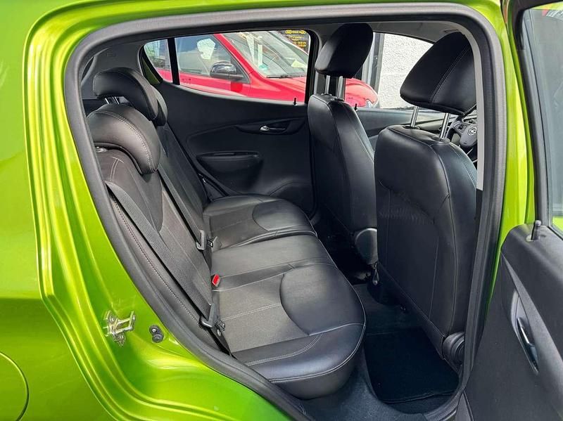 Gebraucht Opel Karl Exklusiv 75 PS (55 kW) 2015 Grün Kleinwagen