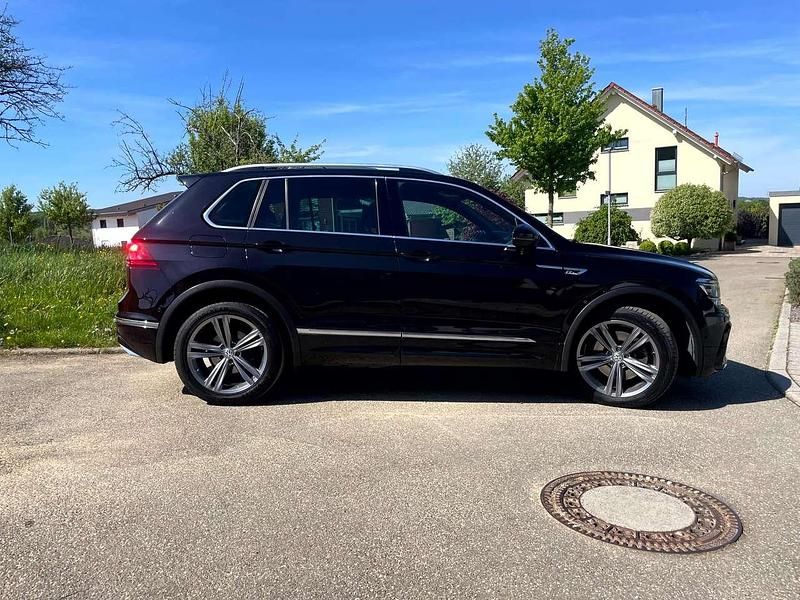 Gebraucht VW Tiguan Highline 220 PS (161 kW) 2018 Schwarz SUV