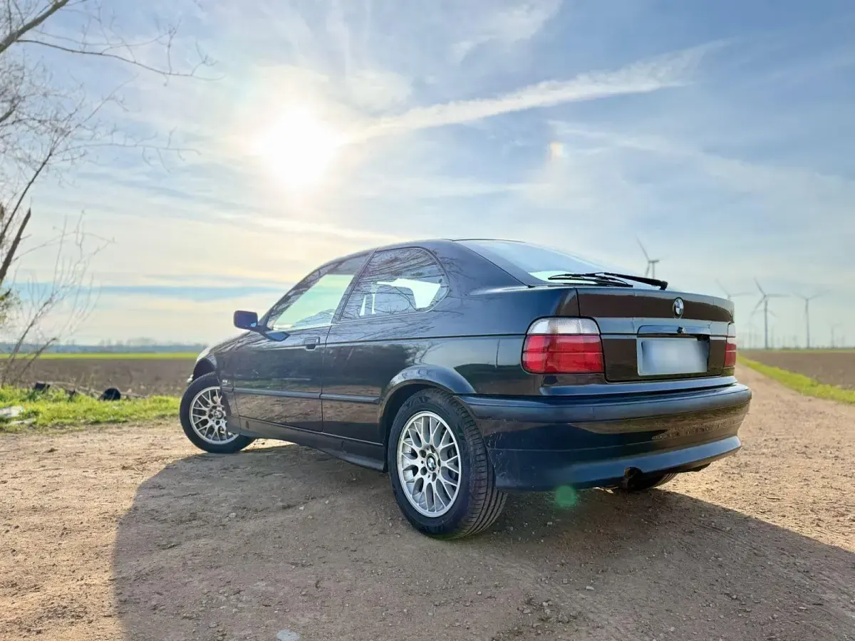Gebraucht BMW 316 102 PS (75 kW) 1998 Schwarz Limousine