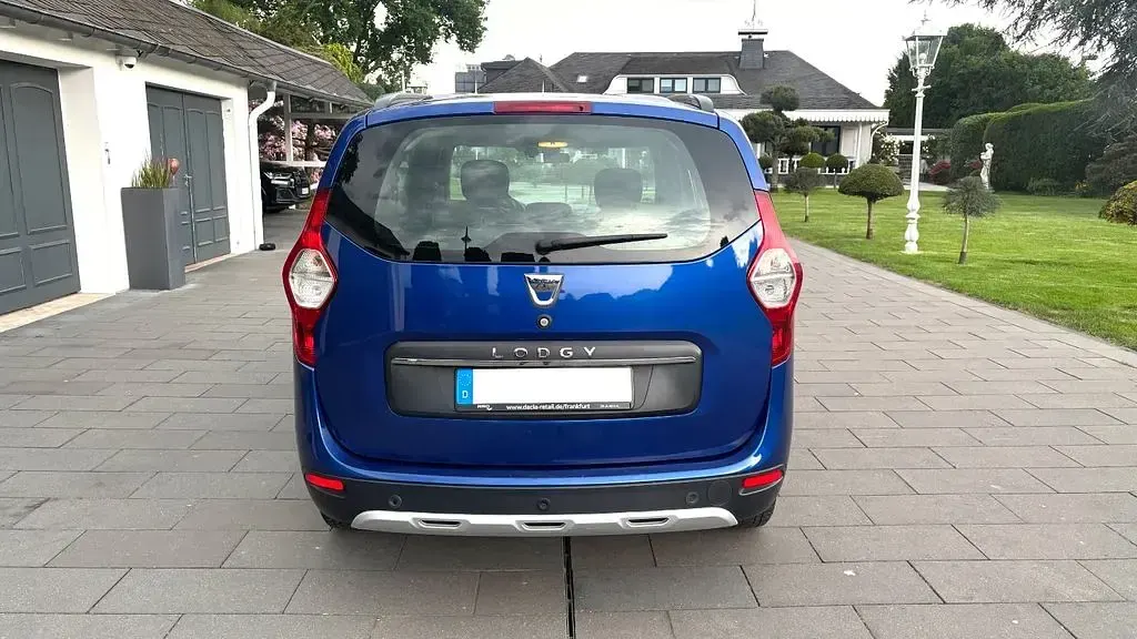 Gebraucht Dacia Lodgy Stepway 116 PS (85 kW) 2022 Blau Van / Kleinbus