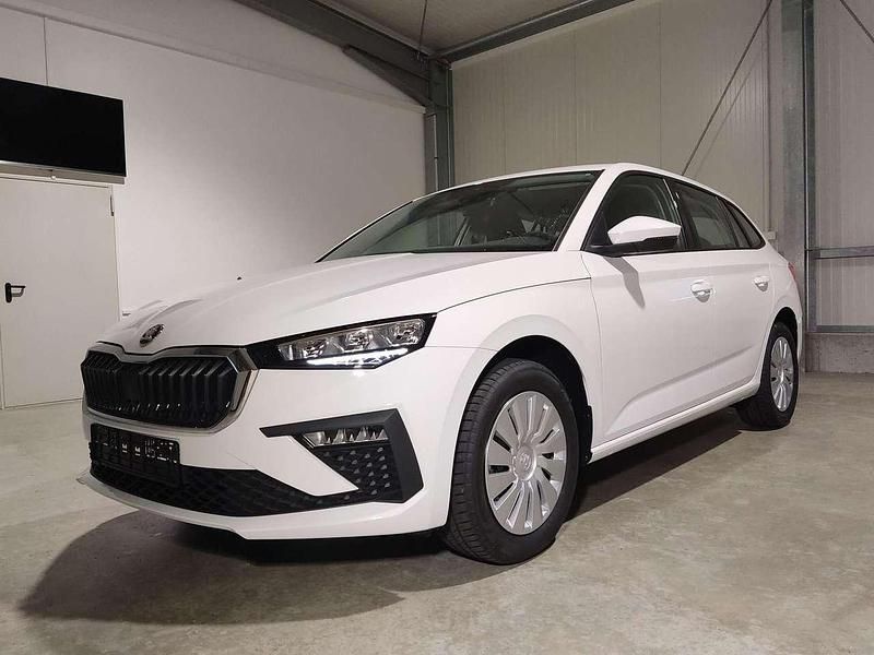 Candyweiß Neu 2025 Skoda Scala Kleinwagen | 23.300 € (Guter Preis) - Bild 1/4