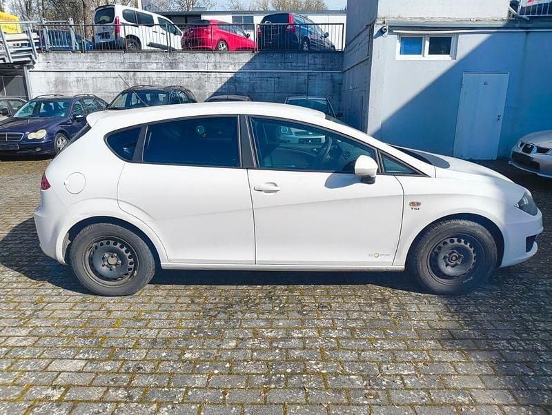 Gebraucht Seat Leon 105 PS (77 kW) 2012 Weiß Limousine