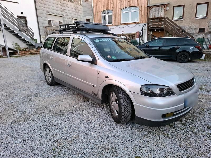 Gebraucht Opel Astra 101 PS (74 kW) 2003 Silber Kombi