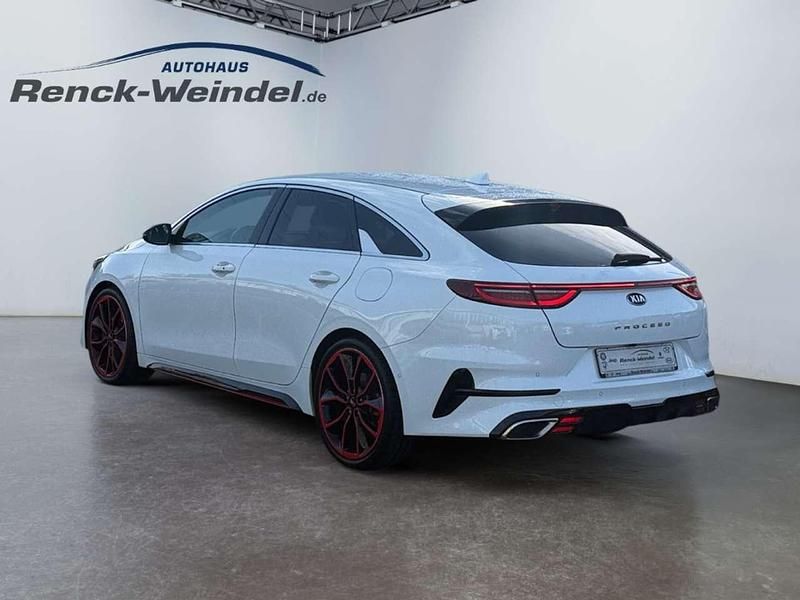 Gebraucht Kia ProCeed GT 204 PS (150 kW) 2020 Hw2) deluxe white m (weiss Kombi