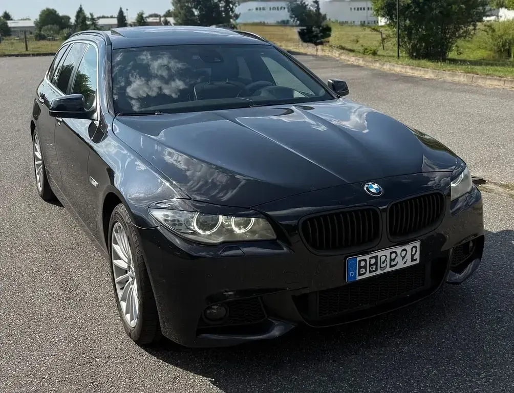 Gebraucht BMW 525 M Sport 204 PS (150 kW) 2011 Schwarz Limousine