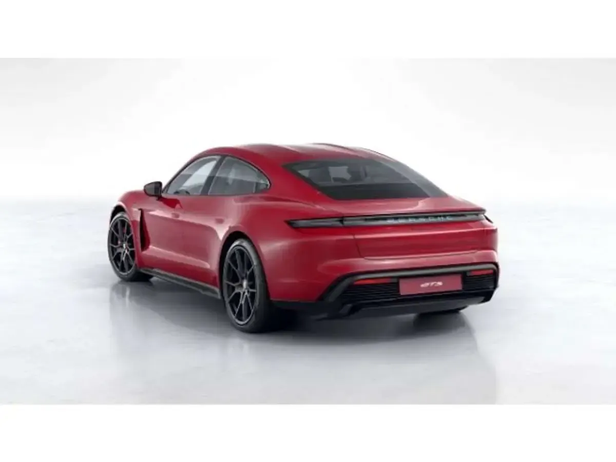Second-hand Porsche Taycan GTS 439 kW (598 CP) 2023 Roșu Berlinǎ