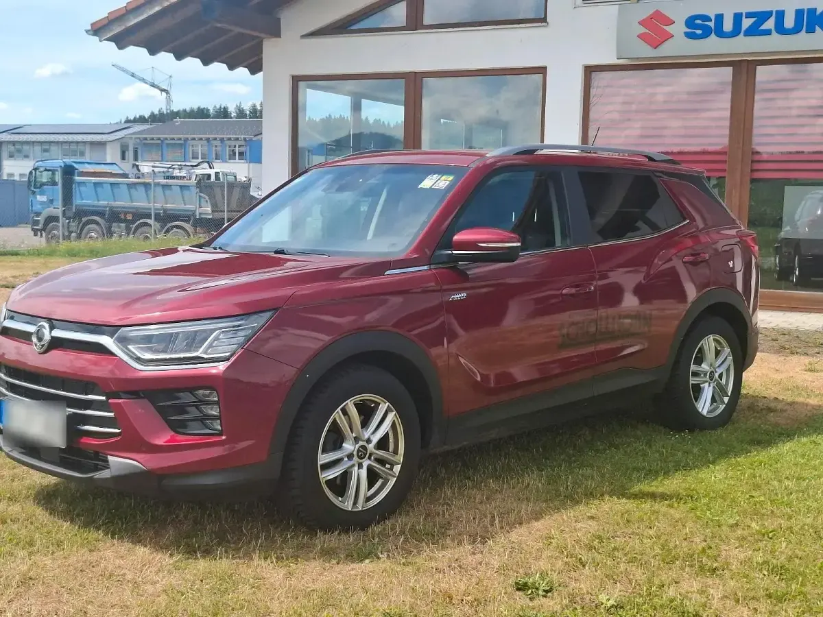 Gebraucht SsangYong Korando 136 PS (100 kW) 2023 Rot SUV
