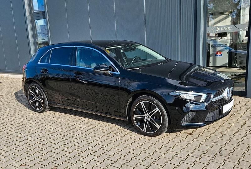 Gebraucht Mercedes A180 Progressive 136 PS (100 kW) 2021 Schwarz Limousine