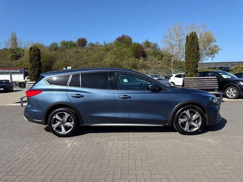 Usata Ford Focus Active 125 CV (91 kW) 2019 Blu Station wagon