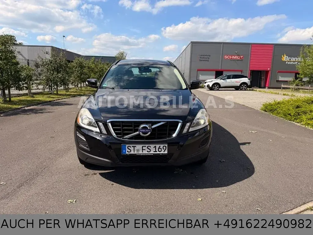 Gebraucht Volvo XC60 Momentum 163 PS (119 kW) 2012 Schwarz SUV