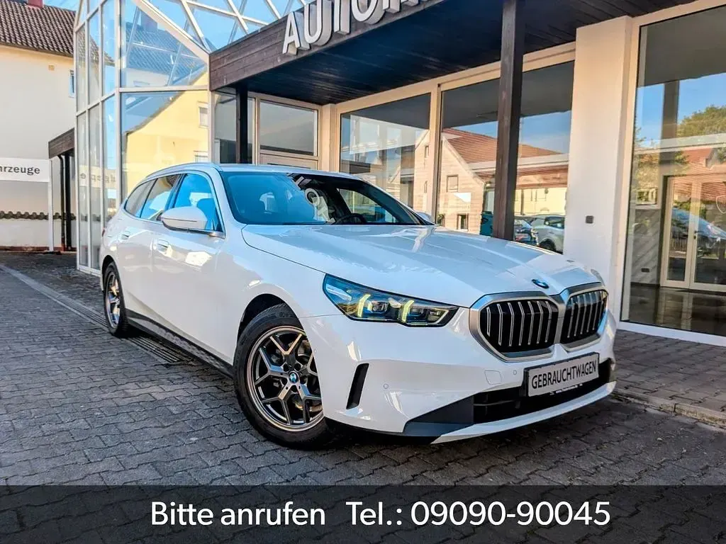 Second-hand BMW 520 Sport Line 197 CP (144 kW) 2024 Alb Break