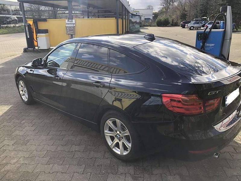 Gebraucht BMW 320 Gran Turismo 184 PS (135 kW) 2013 Limousine