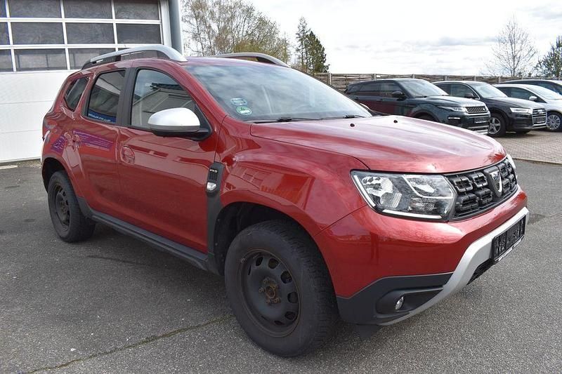 Gebraucht Dacia Duster Prestige 131 PS (96 kW) 2021 Rot SUV