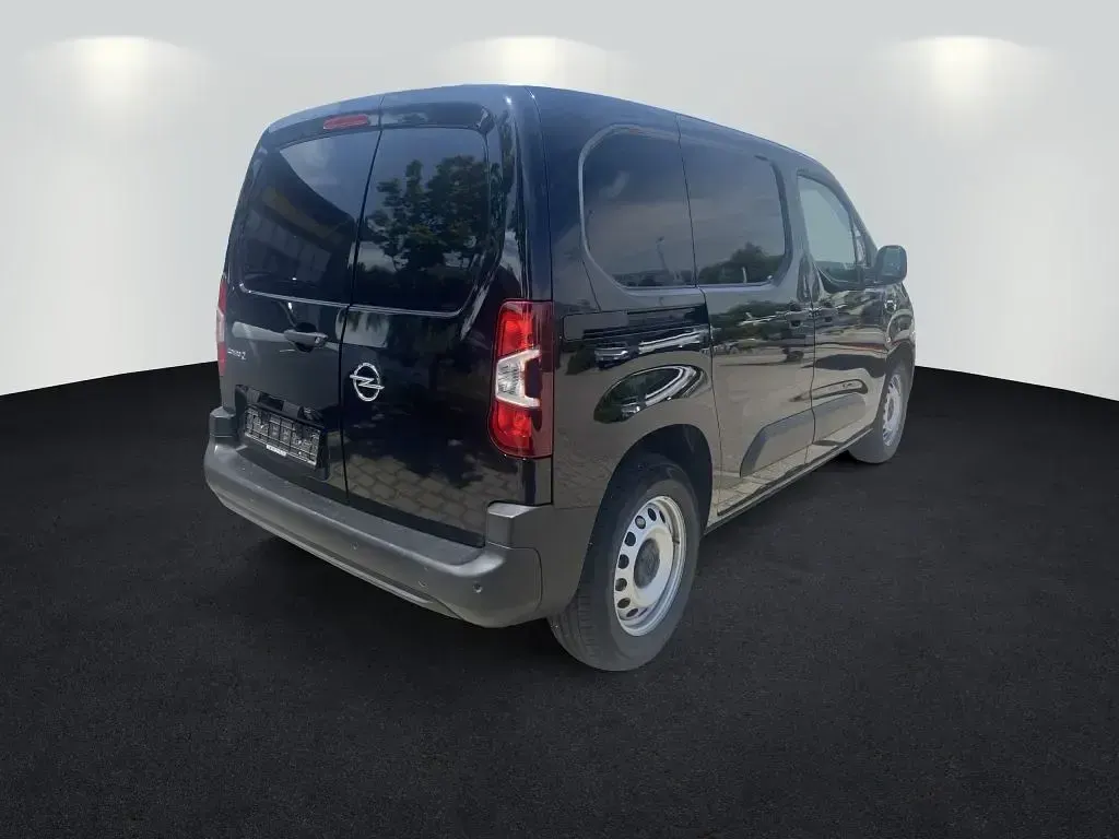 Gebraucht Opel Combo-e Life 100 kW (136 PS) 2022 Diamant schwarz/karbon schwarz (metallic) Van