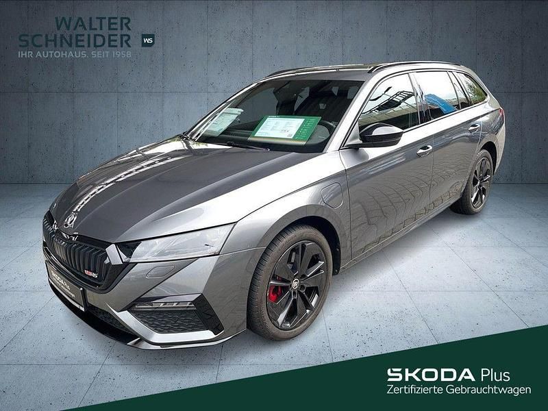 Graphitegrau metallic (metallic) Gebraucht 2022 Skoda Octavia RS Kombi | 28.950 € (Fairer Preis) - Bild 1/4