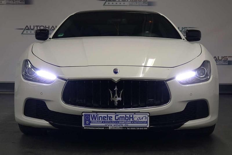 Gebraucht Maserati Ghibli 320 PS (235 kW) 2015 Weiss Limousine