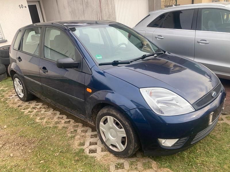 Gebraucht Ford Fiesta 80 PS (58 kW) 2003 Blau Kleinwagen
