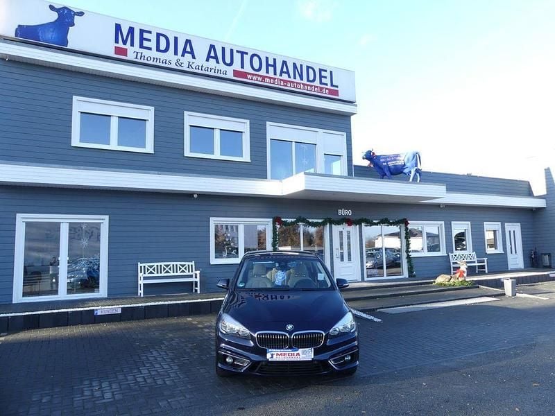 Gebraucht BMW 220 Luxury Line 192 PS (141 kW) 2015 Blau Kombi