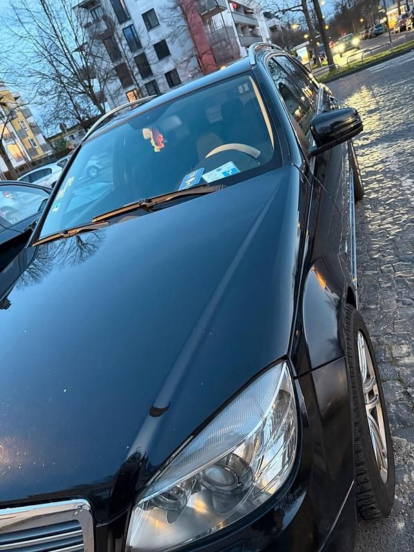 Gebraucht Mercedes 200 140 PS (102 kW) 2011 Schwarz Kombi