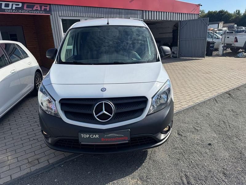 Weiß Gebraucht 2015 Mercedes Citan 109 Van / Kleinbus | 6.200 € (Guter Preis) - Bild 1/4