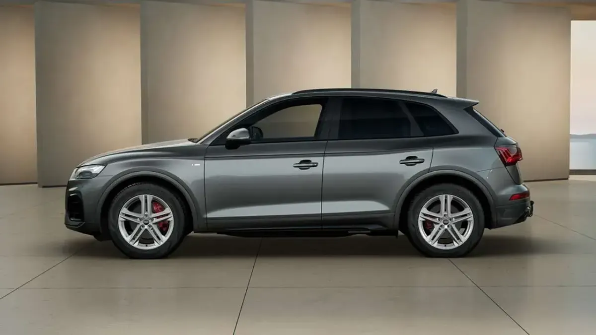 Gebraucht Audi Q5 S-Line 204 PS (150 kW) 2025 Chronosgrau metallic SUV