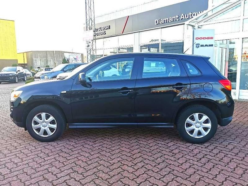 Gebraucht Mitsubishi ASX Basis 117 PS (86 kW) 2016 Schwarz SUV