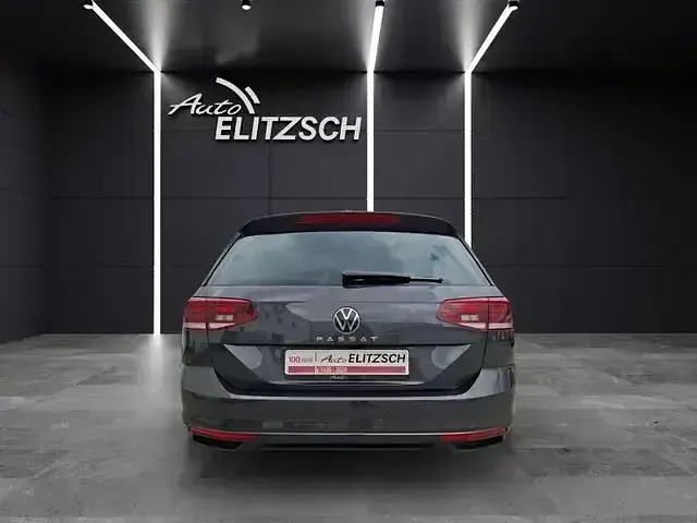 Gebraucht VW Passat Business 150 PS (110 kW) 2022 Mangangrau metallic Kombi
