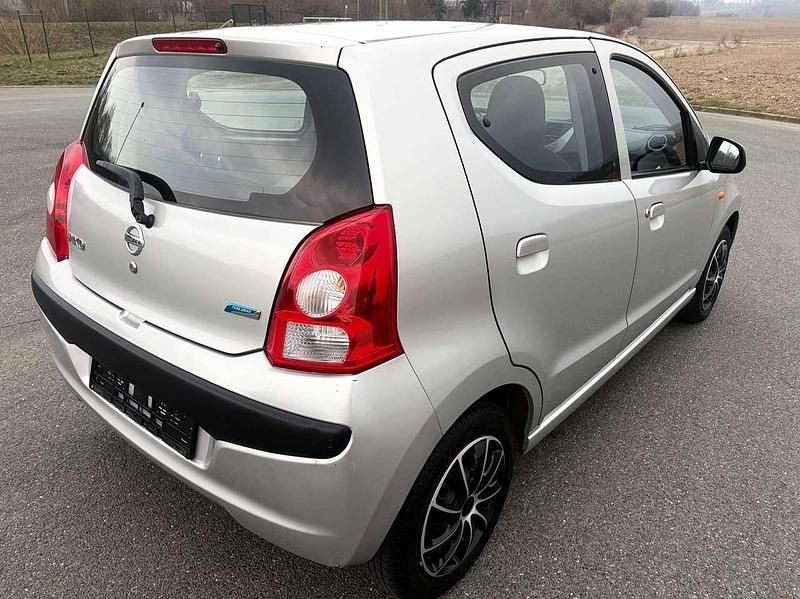 Gebraucht Nissan Pixo Visia 68 PS (50 kW) 2012 Silber Kleinwagen