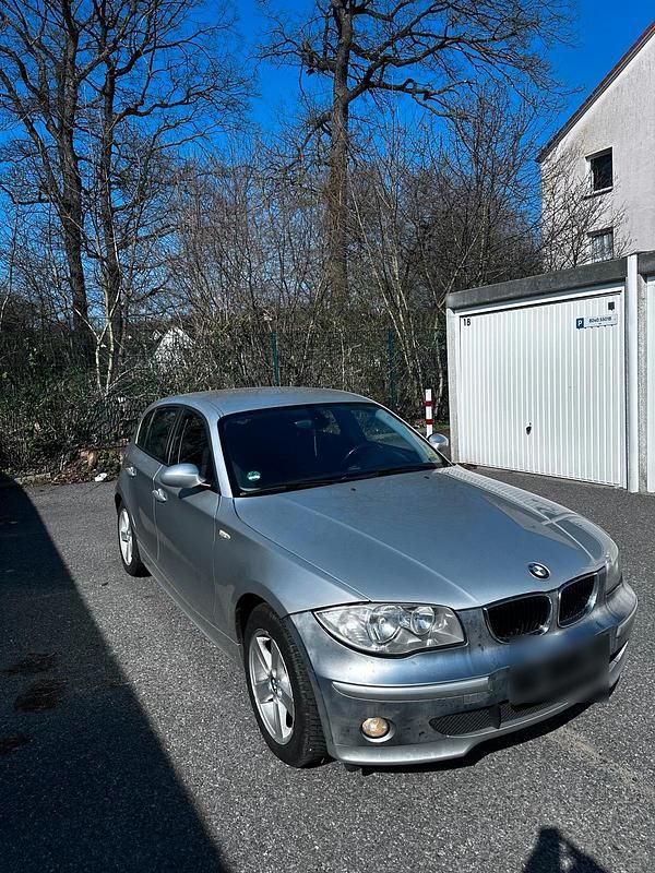 Gebraucht BMW 118 122 PS (89 kW) 2005 Silber Kleinwagen