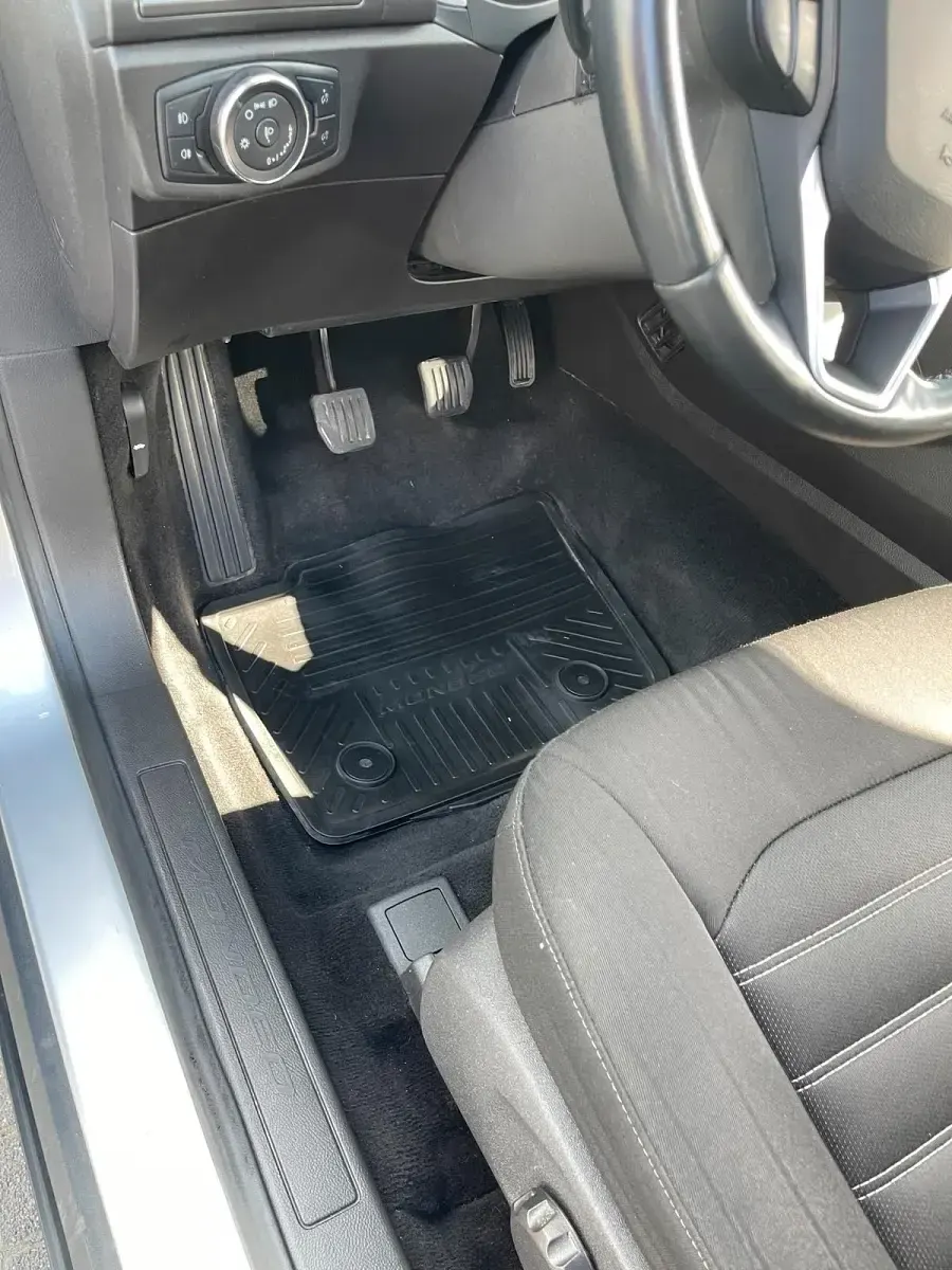 Gebraucht Ford Mondeo 150 PS (110 kW) 2014 Silber Kombi