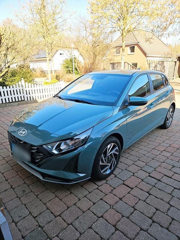 Gebraucht Hyundai i20 Trend 101 PS (74 kW) 2024 Grün Kleinwagen