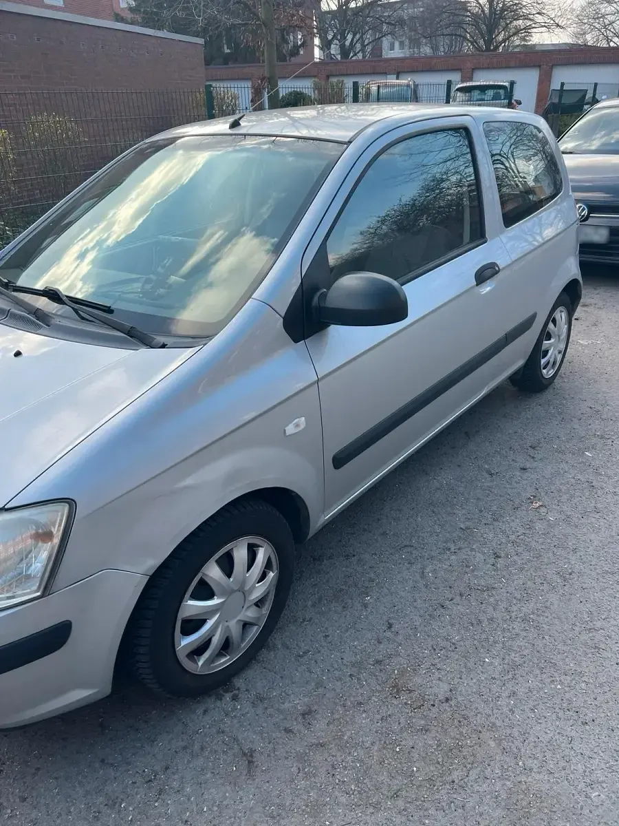 Second-hand Hyundai Getz 65 CP (47 kW) 2005 Argintiu Hatchback