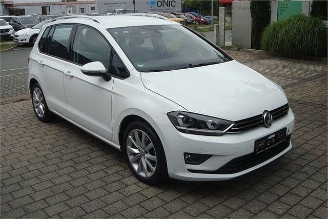 Weiß Gebraucht 2015 VW Golf Sportsvan Van / Kleinbus | 11.900 € (Guter Preis) - Bild 1/4