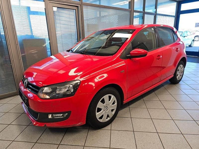 Gebraucht VW Polo 75 PS (55 kW) 2013 Rot (metallic) Kleinwagen