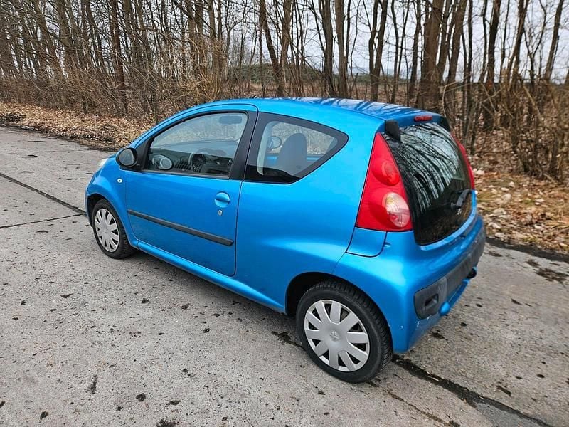 Gebraucht Peugeot 107 68 PS (50 kW) 2005 Blau Kleinwagen