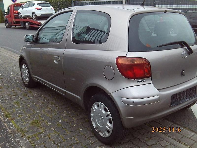 Gebraucht Toyota Yaris Sol 65 PS (47 kW) 2004 Grau