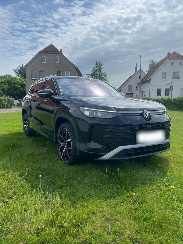 Gebraucht VW Tayron 193 PS (141 kW) 2025 Schwarz SUV