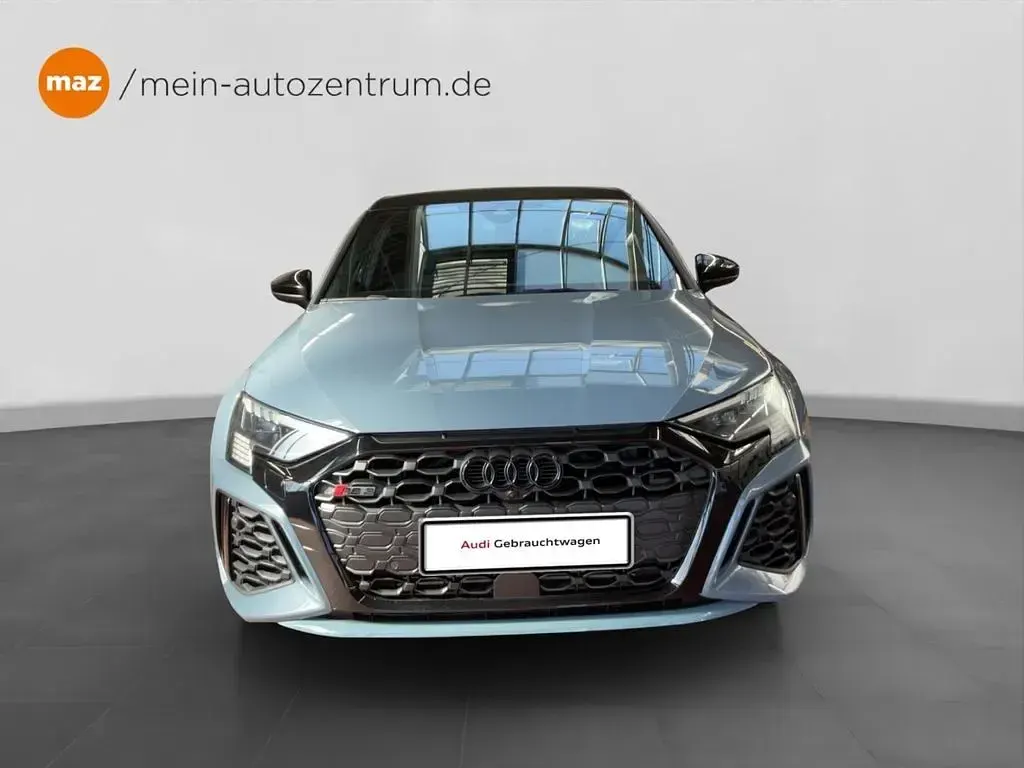 Gebraucht Audi RS3 Ambiente 400 PS (294 kW) 2022 Kemoragrau metallic Limousine