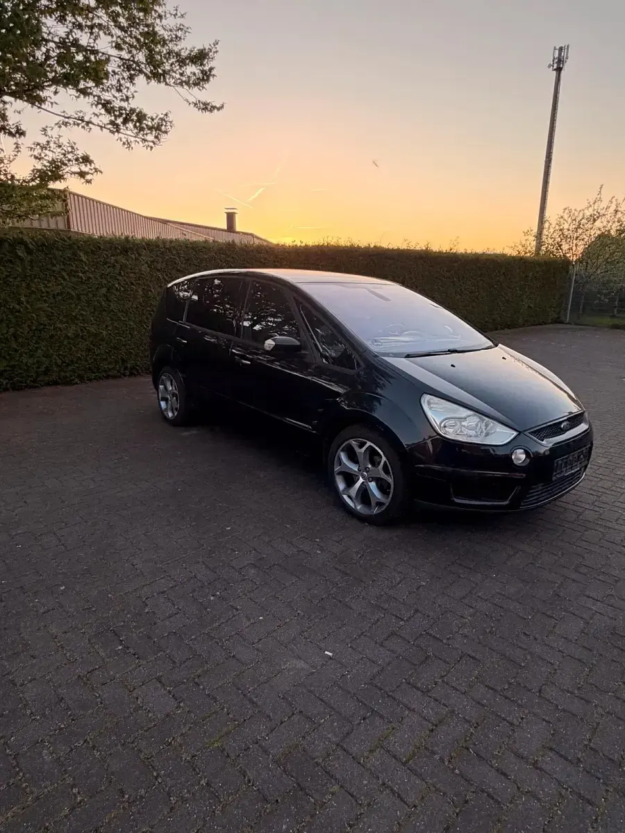 Gebraucht Ford S-MAX S 179 PS (131 kW) 2009 Schwarz Van / Kleinbus
