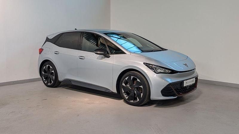 Używany Cupra Born 169 kW (231 KM) 2023 Srebrny Hatchback