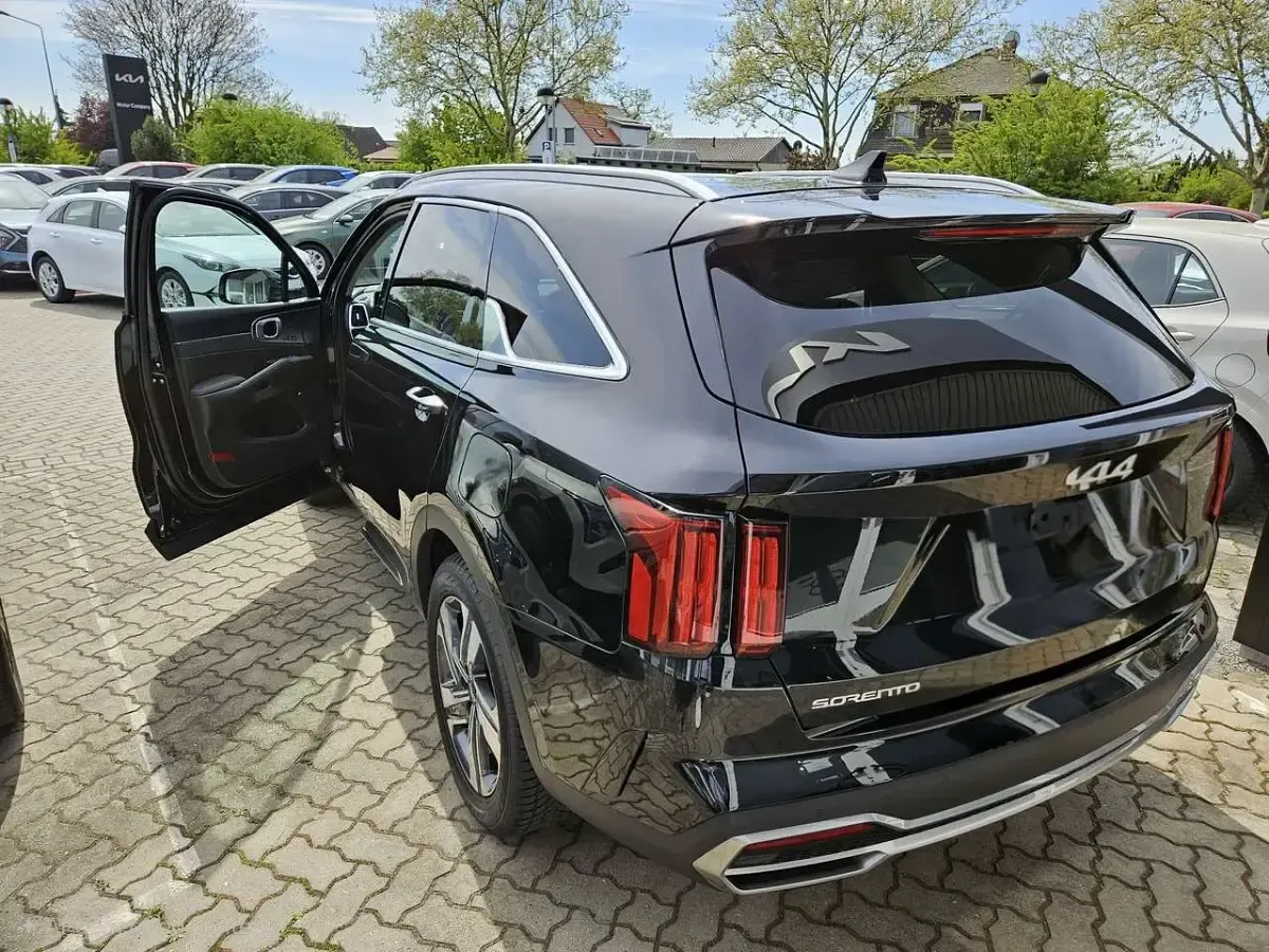 Gebraucht Kia Sorento Platinum 179 PS (131 kW) 2024 Schwarz SUV