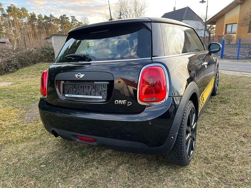 Gebraucht Mini One D 95 PS (69 kW) 2017 Schwarz Kleinwagen
