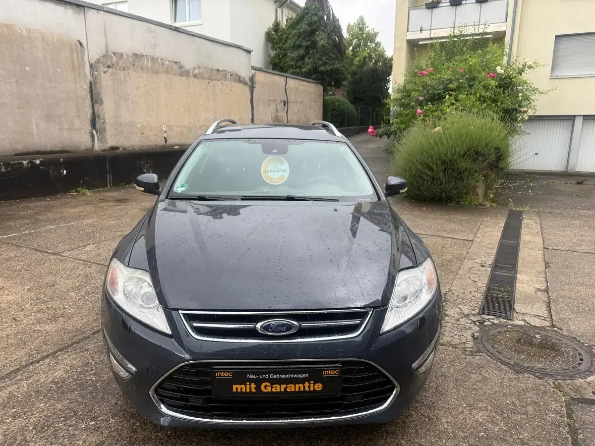 Gebraucht Ford Mondeo Trend 163 PS (119 kW) 2012 Blau Kombi