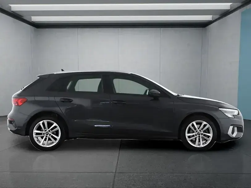 Gebraucht Audi A3 116 PS (85 kW) 2021 Grau Limousine