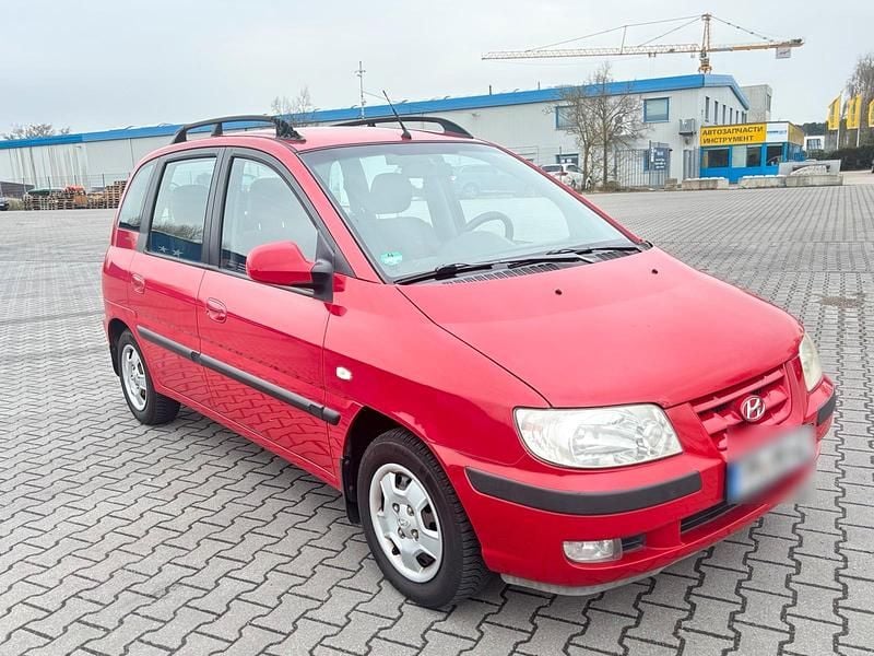 Gebraucht Hyundai Matrix 116 PS (85 kW) 2004 Rot Van / Kleinbus